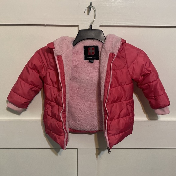 Swiss Tech pink puffer jacket - Picture 6 of 8